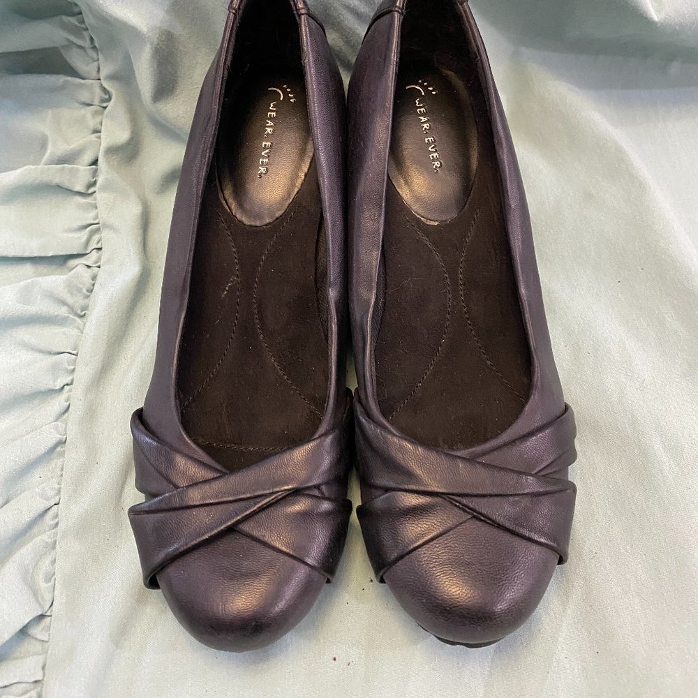 EUC Wear Ever "Brynn" Wedge pumps -Blk-Sz 8 1/2 M